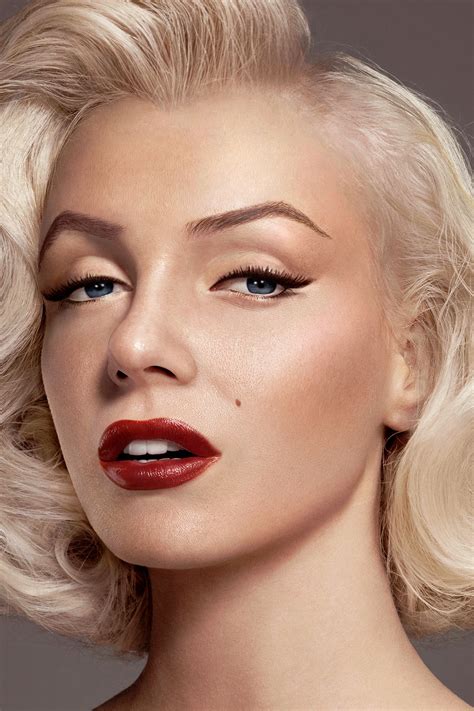 marilyn monroe make/maka|The Iconic Marilyn Monroe Makeup Look: A Tutorial and .